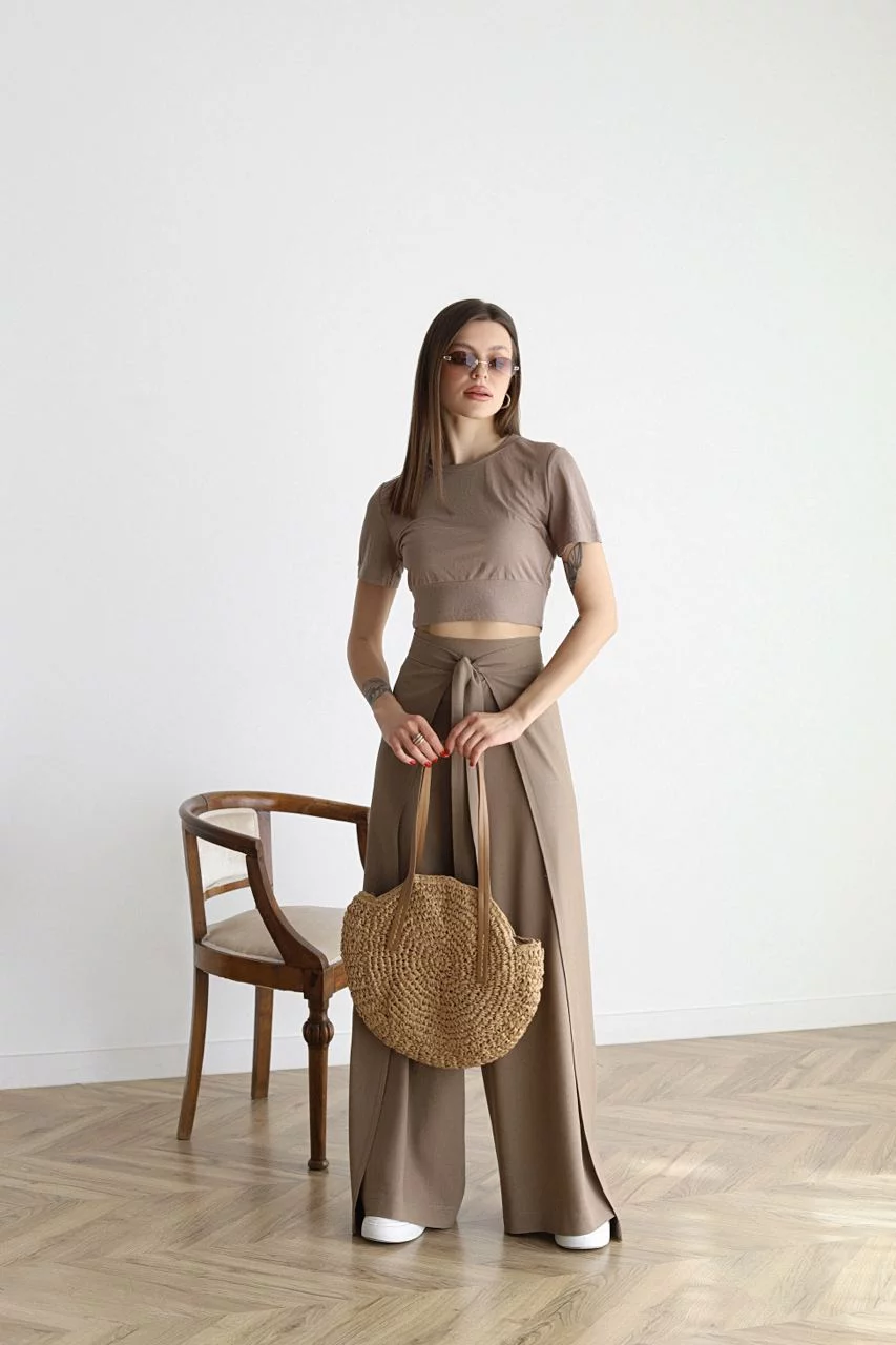 Isolde |Charlotte Wide-Crop Linen Trousers