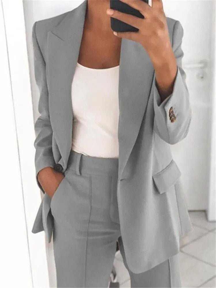 Lauren | Charlotte Elegant Woman's Suit