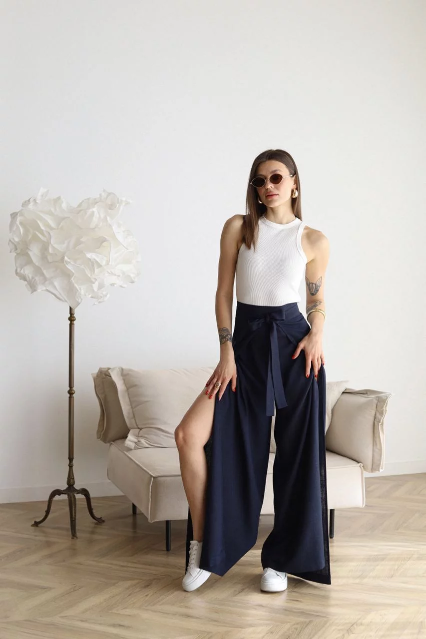 Isolde |Charlotte Wide-Crop Linen Trousers